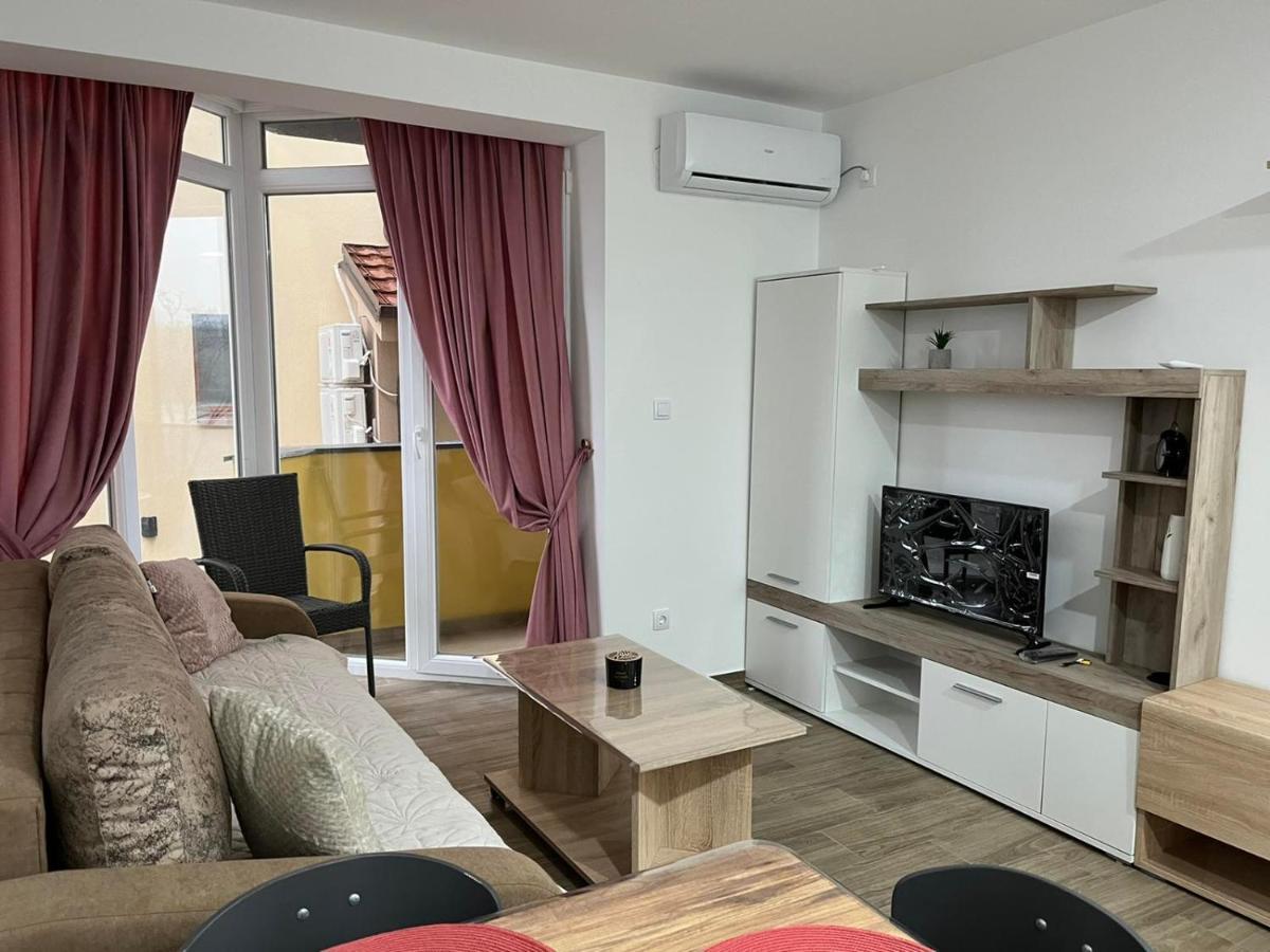 Hn Lux & Spa Veliko Gradište Екстериор снимка